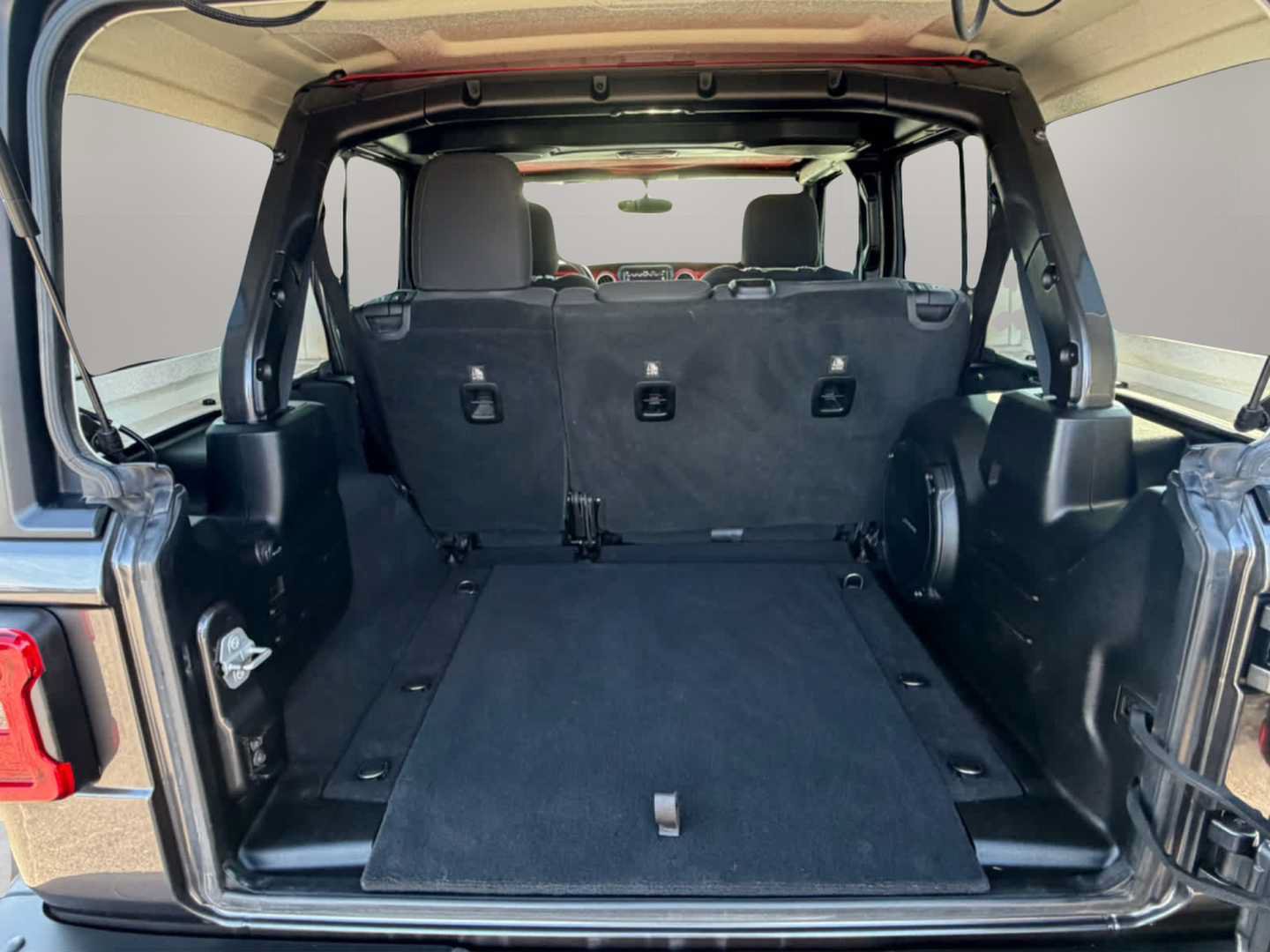 Used 2018 Jeep Wrangler Unlimited Rubicon AWD/4WD image 21
