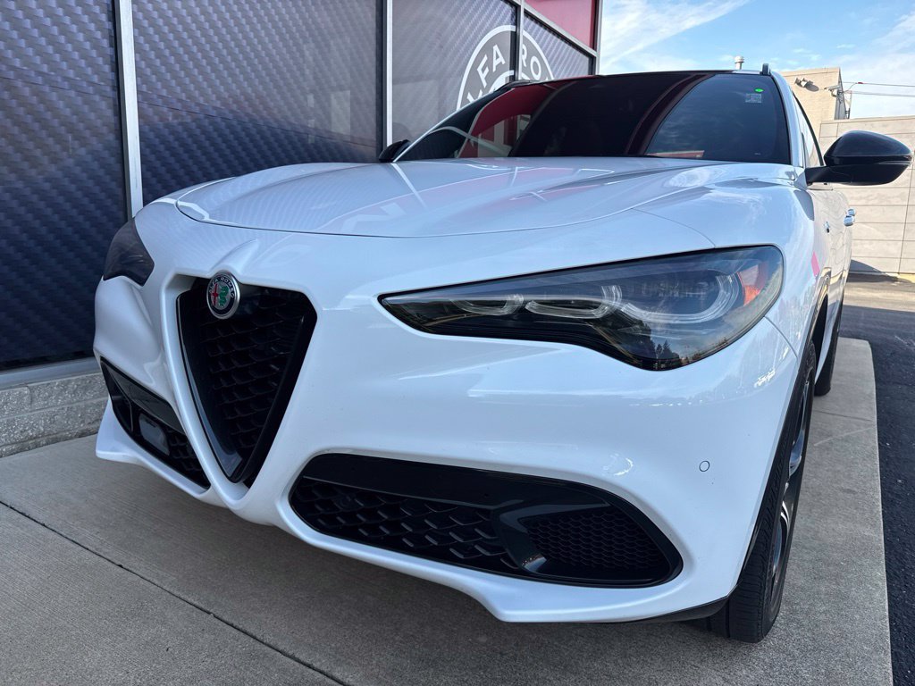Used 2024 Alfa Romeo Stelvio Veloce AWD/4WD image 18