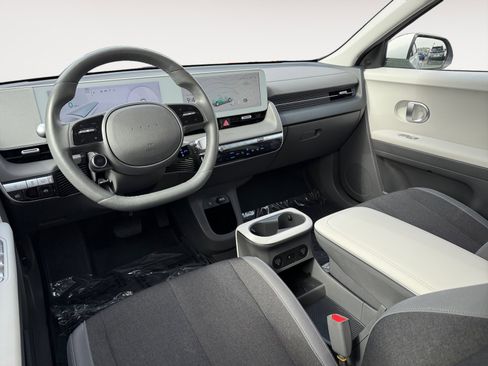 Certified 2024 Hyundai Ioniq 5 SEL RWD image 15