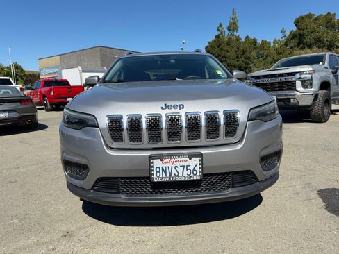 Used 2020 Jeep Cherokee Latitude AWD/4WD image 8