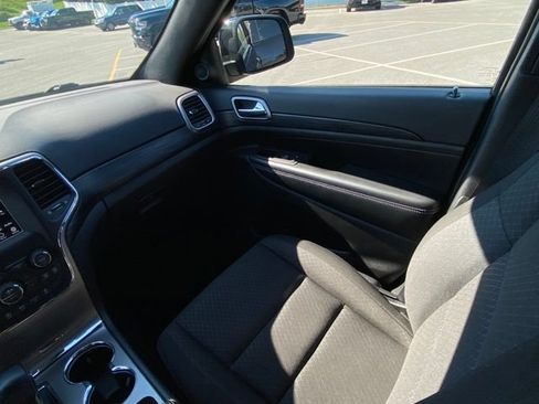 Used 2021 Jeep Grand Cherokee Freedom Edition AWD/4WD image 26
