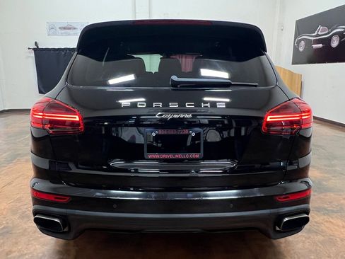 Used 2016 Porsche Cayenne AWD/4WD image 8
