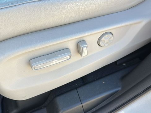 Used 2025 Honda Odyssey EX-L image 12