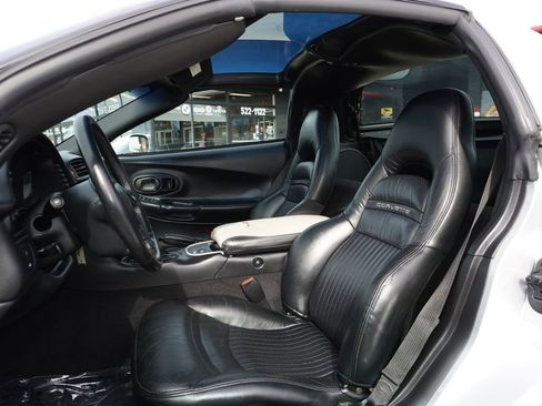 Used 2003 Chevrolet Corvette Coupe w/ Preferred Equipment Group image 22