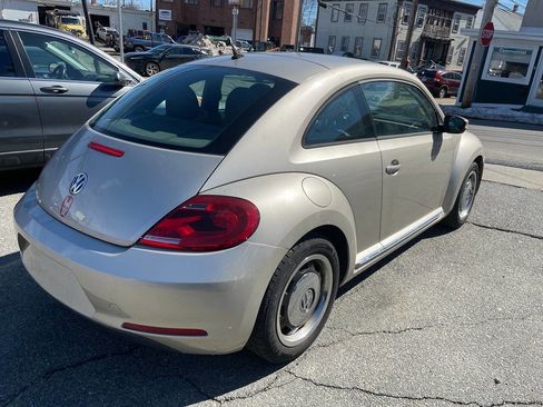 Used 2013 Volkswagen Beetle 2.5 image 8