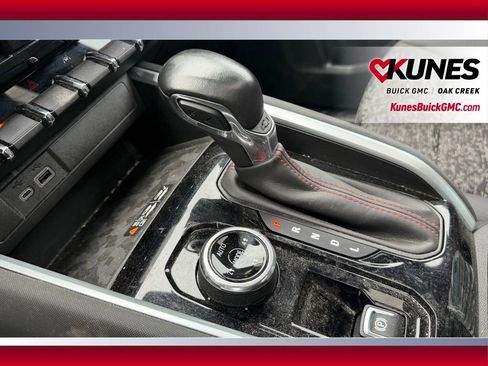 Used 2023 Chevrolet Colorado Z71 w/ Z71 Convenience Package 2 AWD/4WD image 20