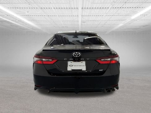 Used 2022 Toyota Camry SE FWD image 4