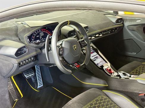 Used 2024 Lamborghini Huracan Tecnica RWD image 17