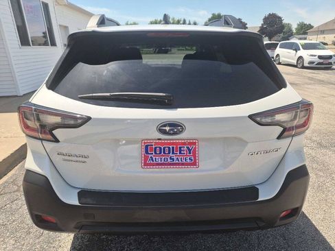 Used 2023 Subaru Outback Premium w/ Popular Package #1 AWD/4WD image 4