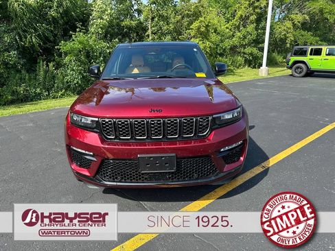 Used 2025 Jeep Grand Cherokee Summit AWD/4WD image 7