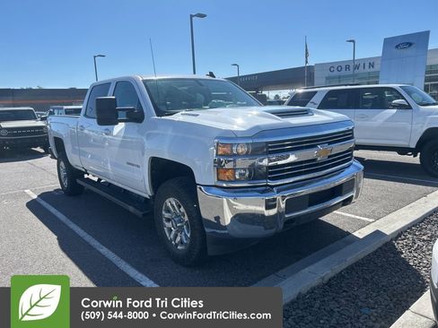 Used 2018 Chevrolet Silverado 2500 LT AWD/4WD image 1