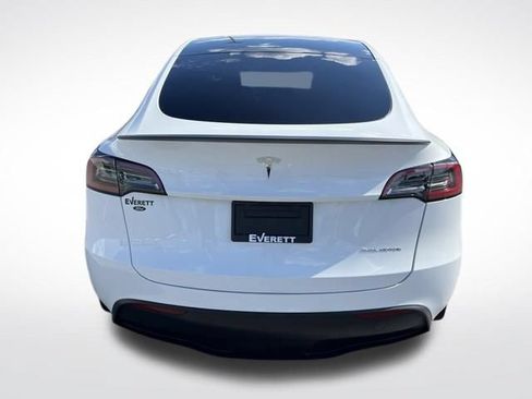 Used 2024 Tesla Model Y Long Range AWD/4WD image 8