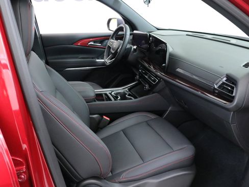 Used 2024 Chevrolet Traverse Z71 image 30