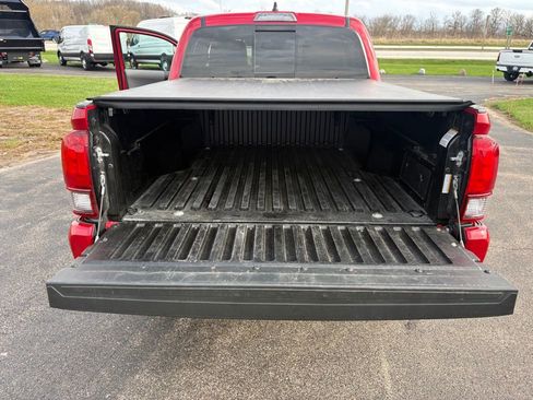 Used 2023 Toyota Tacoma SR5 w/ Technology Package image 13