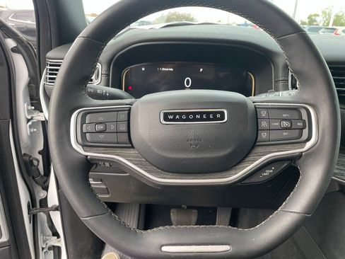 Used 2022 Jeep Wagoneer Series III image 22
