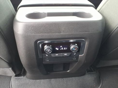 New 2026 Chevrolet Suburban High Country RWD image 28