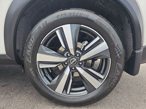 Used 2023 Nissan Rogue Platinum w/ Platinum Premium Package AWD/4WD image 35