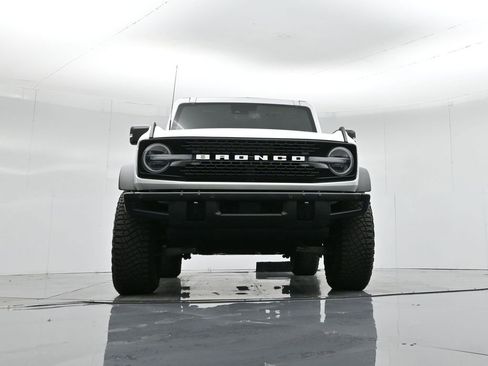 Used 2022 Ford Bronco Wildtrak image 44