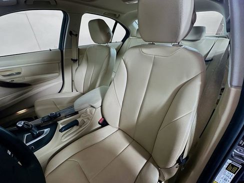 Used 2013 BMW 320i xDrive Sedan image 20