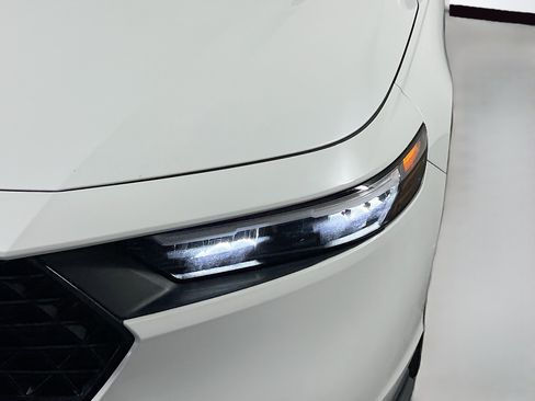 Used 2024 Honda Accord EX image 11