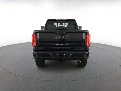 Used 2024 GMC Sierra 2500 Denali Ultimate AWD/4WD image 7