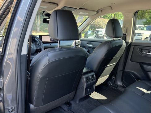 Certified 2026 Nissan Rogue SL AWD/4WD image 15