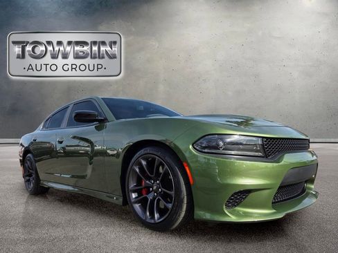 Used 2023 Dodge Charger R/T w/ Performance Handling Group RWD image 3