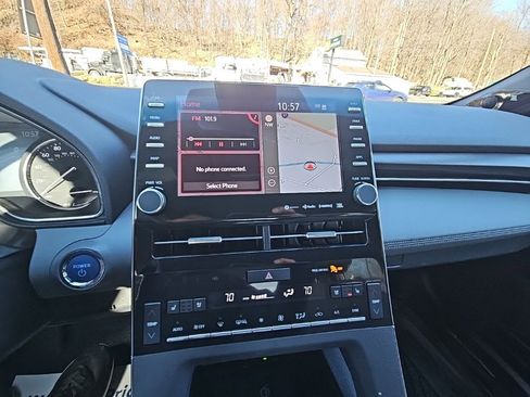 Used 2021 Toyota Avalon Limited w/ Advanced Safety Package image 9