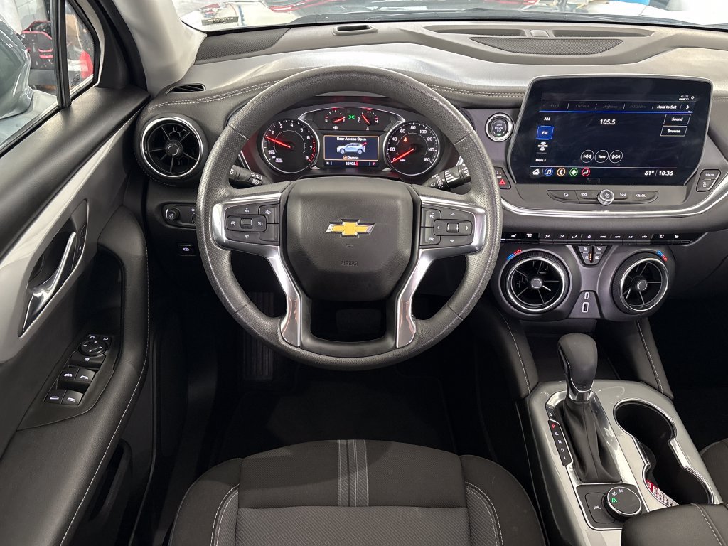 Used 2025 Chevrolet Blazer LT FWD image 19