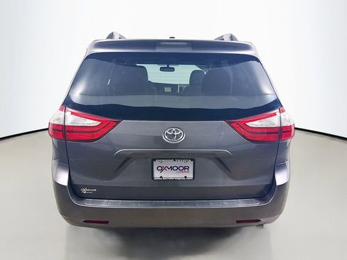 Used 2015 Toyota Sienna LE image 6