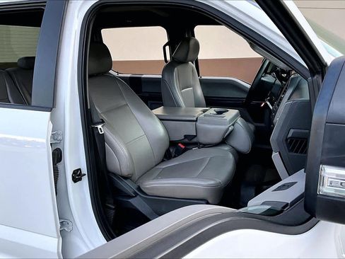 Used 2020 Ford F250 XL w/ Power Equipment Group image 9