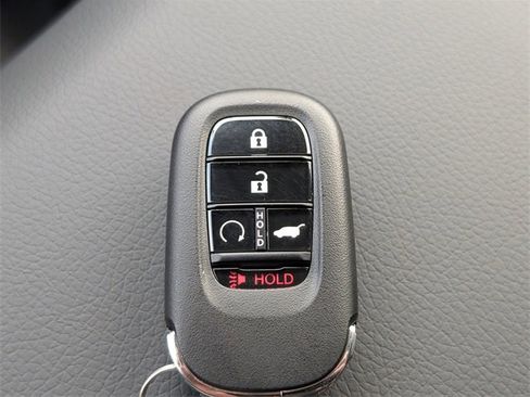 New 2025 Honda Pilot Touring image 30