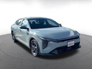 Used 2025 Kia K4 LXS video 1