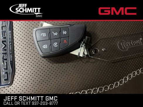 New 2026 GMC Yukon XL Denali Ultimate w/ LPO, Illumination Package image 39
