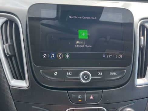 Used 2025 Chevrolet Malibu LS image 43