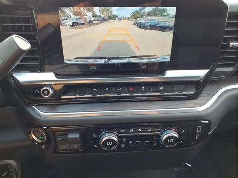 Used 2026 GMC Sierra 1500 SLT AWD/4WD image 16