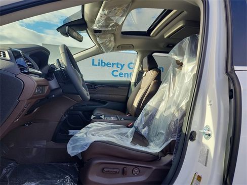 New 2026 Honda Odyssey Touring image 13
