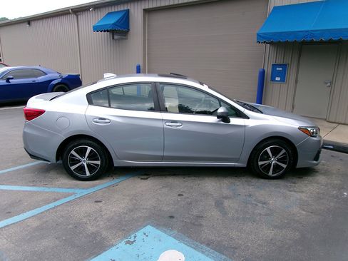 Used 2021 Subaru Impreza 2.0i Premium AWD/4WD image 6