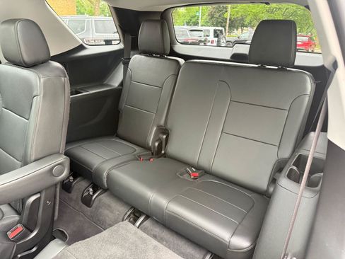 Used 2020 Chevrolet Traverse Premier AWD/4WD image 14