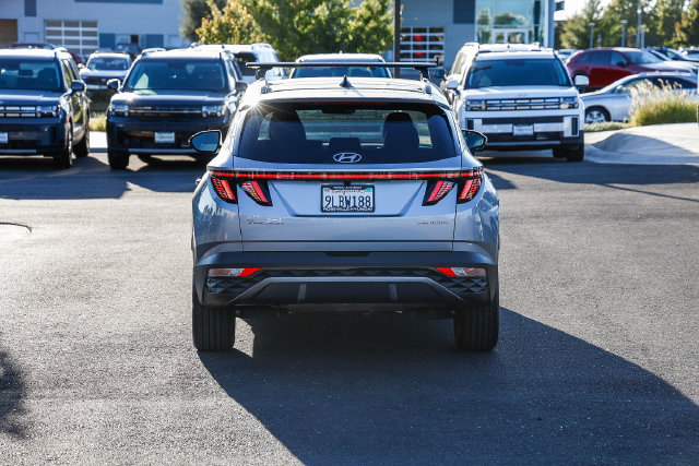 Certified 2024 Hyundai Tucson Limited AWD/4WD image 4