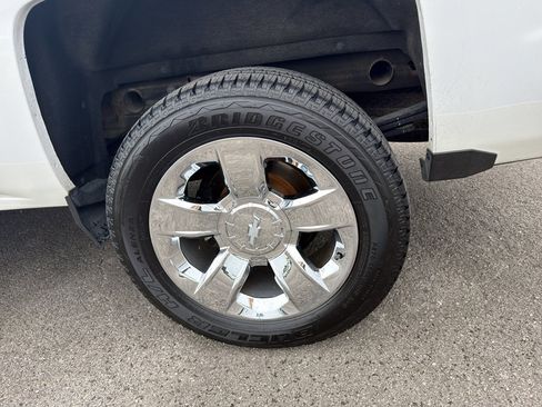 Used 2018 Chevrolet Silverado 1500 LTZ Z71 w/ LTZ Plus Package AWD/4WD image 29
