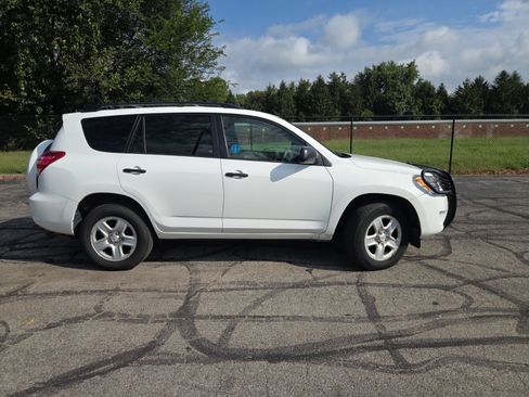 Used 2012 Toyota RAV4 4WD w/ Value Pkg image 2