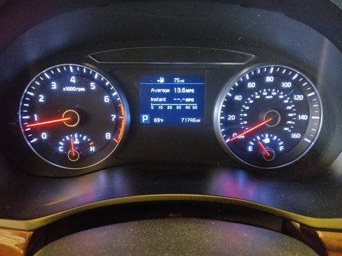 Used 2019 Kia Cadenza Technology image 23