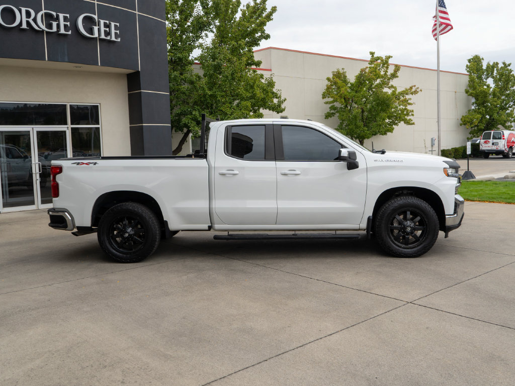 Used 2020 Chevrolet Silverado 1500 LT w/ Trailering Package AWD/4WD image 8