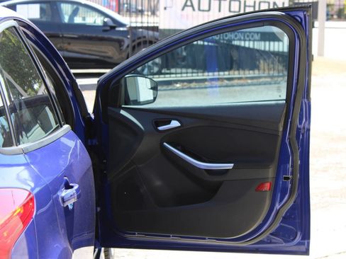 Used 2014 Ford Focus ST w/ Equipment Group 202A FWD image 7