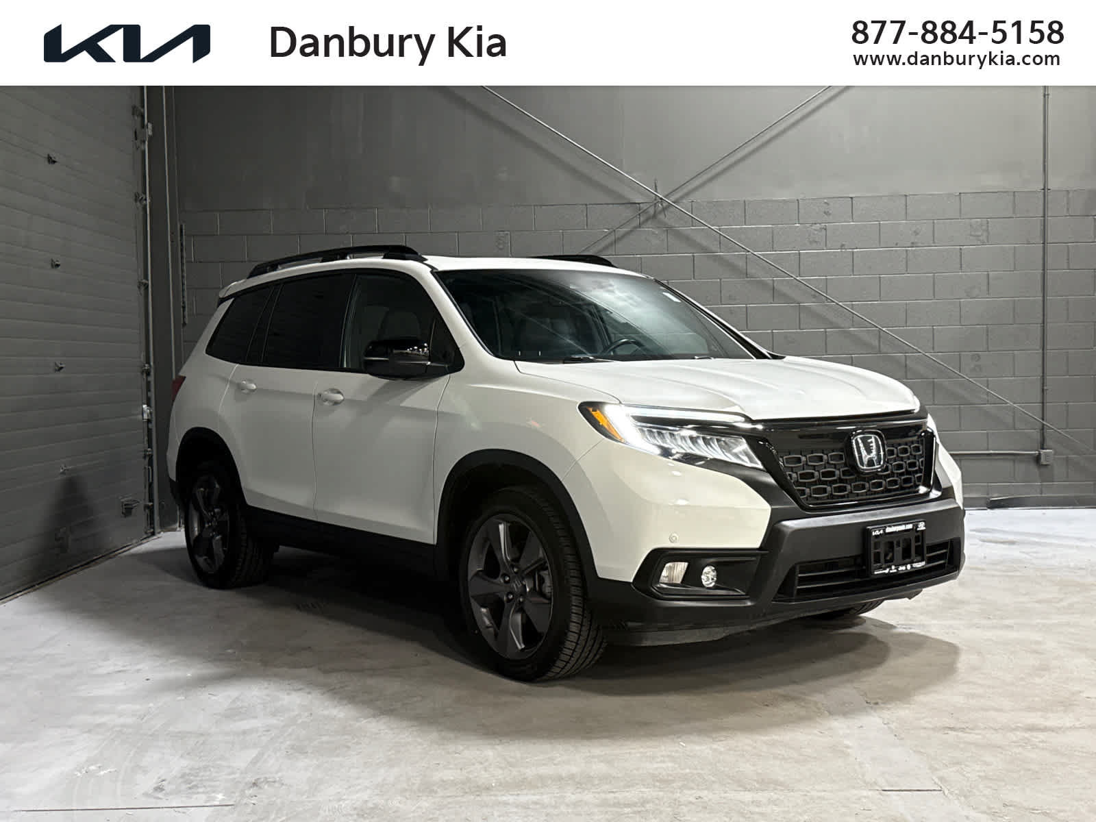 Used 2021 Honda Passport Touring image 1
