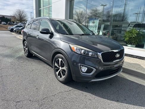 Used 2017 Kia Sorento EX w/ EX Advanced Touring Package image 2