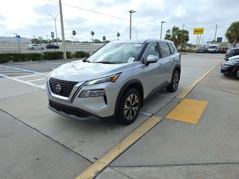 Used 2023 Nissan Rogue SV FWD image 8