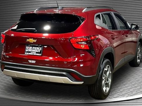 Certified 2025 Chevrolet Trax LT w/ LT Convenience Package FWD image 6