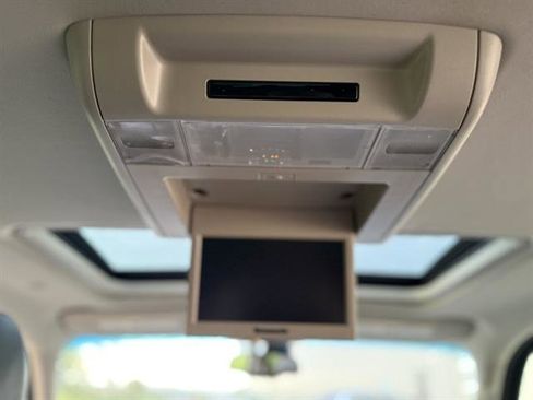 Used 2009 GMC Yukon XL Denali image 27